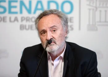 De la Torre propone crear una Policía Militar y federalizar los municipios del conurbano