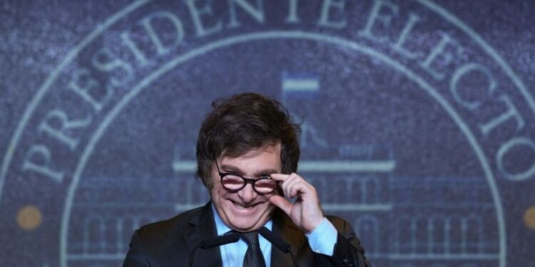 El gasto primario cayó más de 10% en agosto y el Gobierno cerró el mes con superávit fiscal