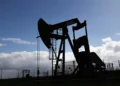 El petróleo Brent supera los US$105 y los mercados siguen de cerca la tensión en el Golfo