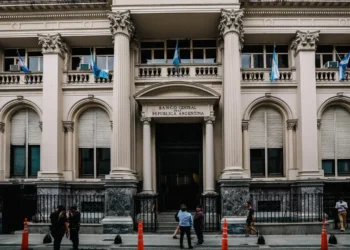 El BCRA registró un superávit de US$806 millones en agosto, pero la demanda de dólares de los particulares siguió elevada