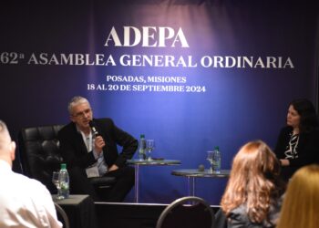 La inteligencia artificial se consolida en los medios: un 97% de los periodistas la utiliza en su labor cotidiana