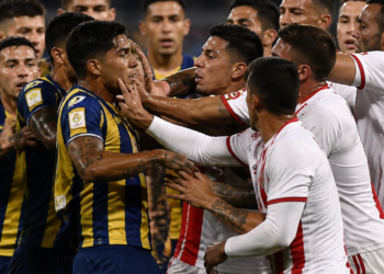 De la controversia en Arroyito a la violencia en Santiago: el conflicto entre Estudiantes y Rosario Central