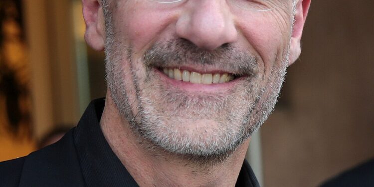 Arthur C. Brooks, académico de Harvard, sobre la crianza y la felicidad: ‘Sé un modelo de lo que deseas ver en tus hijos’
