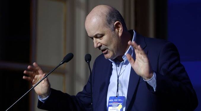 Sturzenegger: “Mi ministerio es el de la felicidad” y destacó el rumbo económico del Gobierno