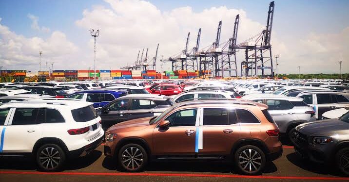 Se frenan las importaciones de autos desde México y crece la incertidumbre por el futuro del acuerdo comercial