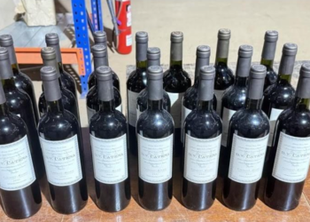 Subastas de aduana: remates de equipos de audio y bebidas alcohólicas