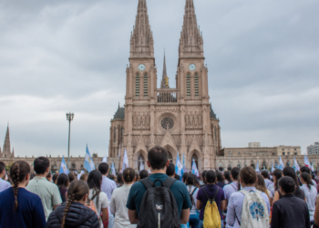 La Peregrinación Juvenil a Luján se prepara para recibir al Papa: “Madre, en tu abrazo nos reconocemos hermanos”