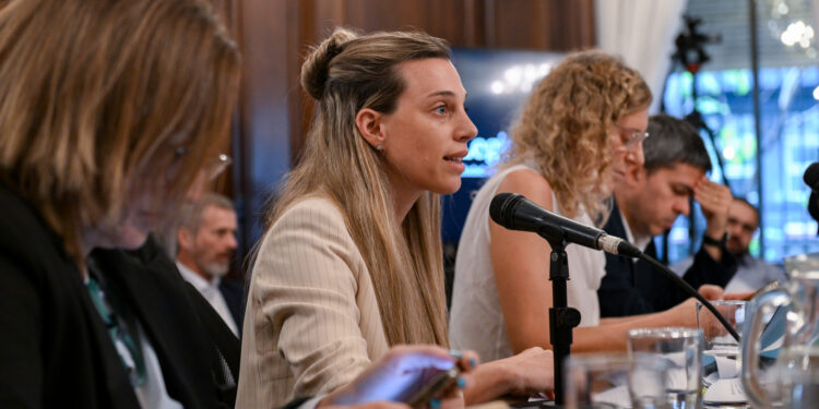 La Ciudad busca emitir bonos por $600.000 millones para pagar a proveedores y crece el debate en la Legislatura