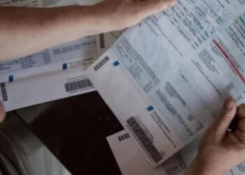 Una familia del AMBA necesitó más de $266.000 en octubre para pagar los servicios y el transporte