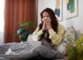 Alergias en primavera: los errores en el dormitorio que pueden provocar congestión y estornudos al despertar